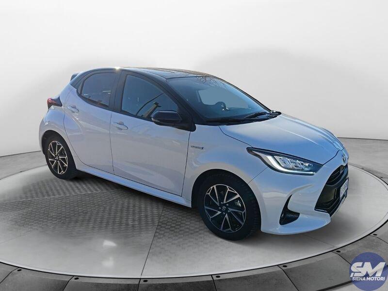 Toyota Yaris Hybrid Style MY21