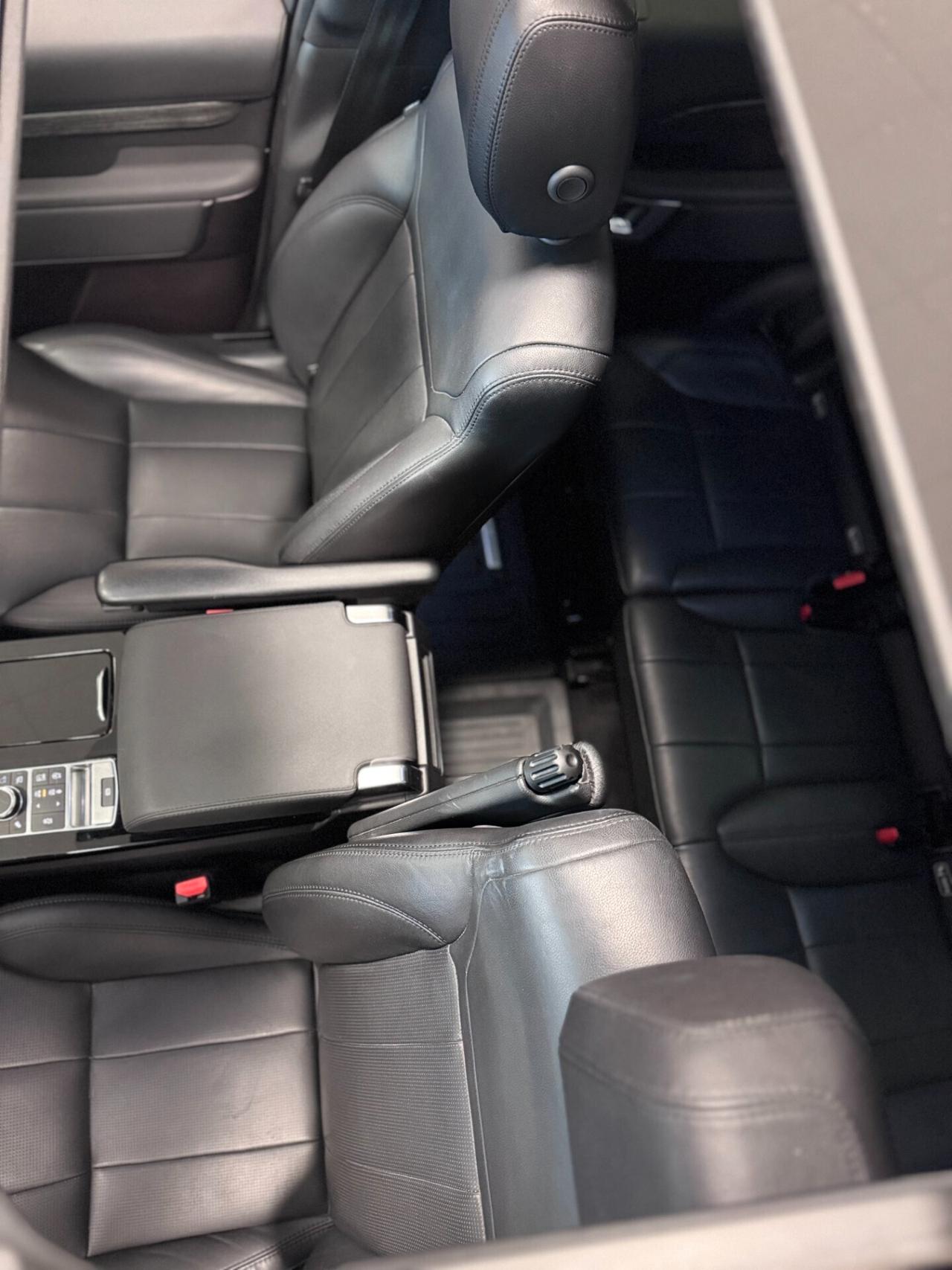 Land Rover Discovery 2.0 SD4 240 CV HSE Luxury 7 POSTI