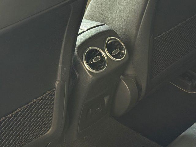 MERCEDES-BENZ A 180 Classe A 180 d AMG Line EDITION