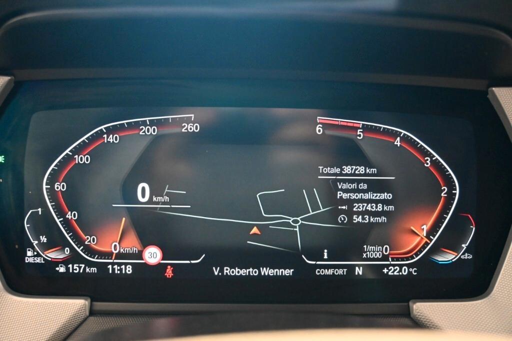 BMW 116D 115CV 6M. BUSINESS ADVANTAGE ( FARI LED - BMW DIGITAL COCKPIT - CRUISE - NAVI - MIRROR - PDC )