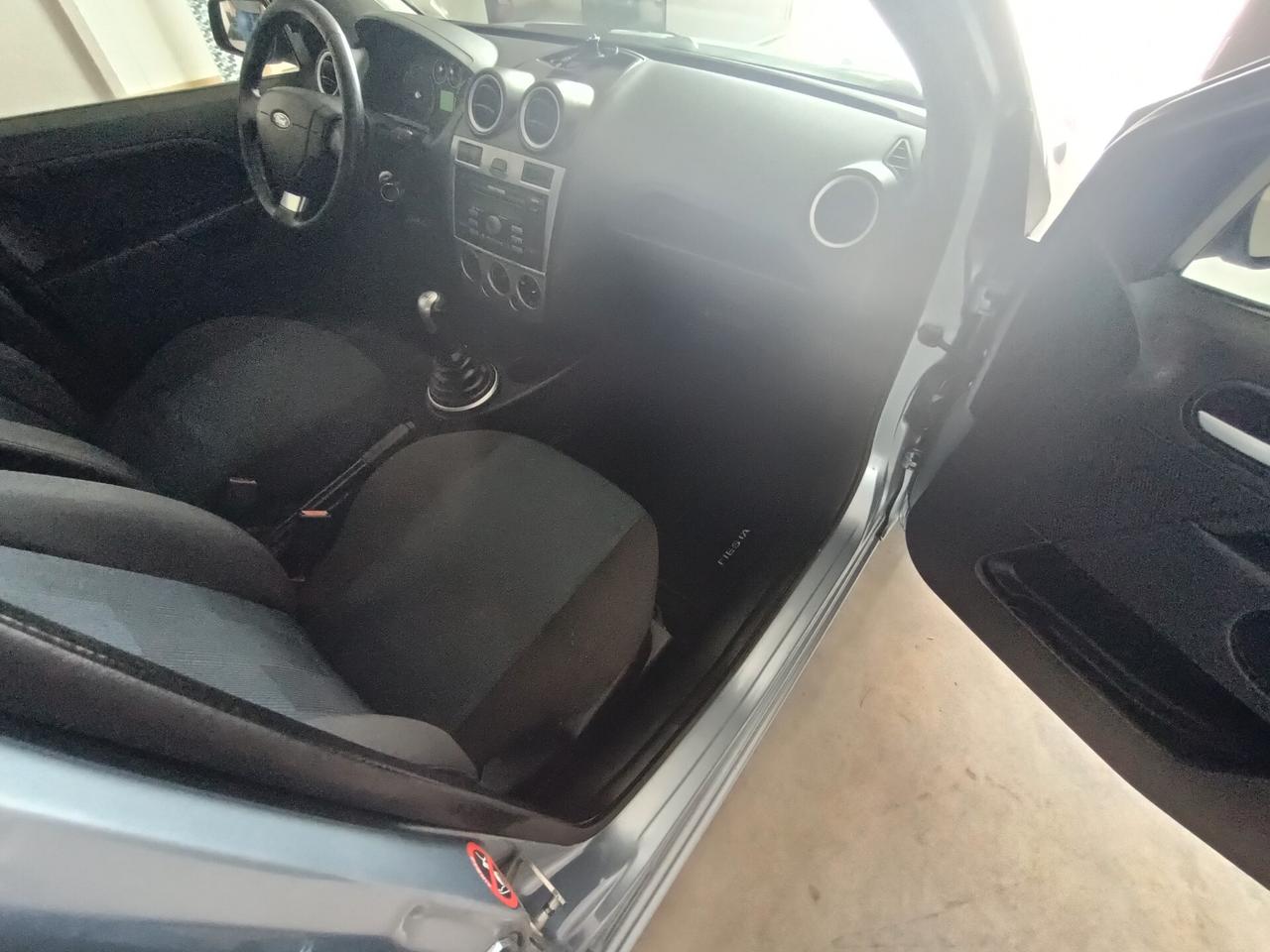 Ford Fiesta 1.4 TDCi CV 68 5p. 10/2006
