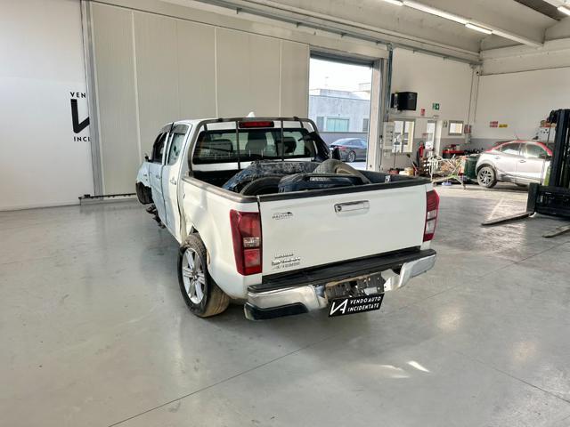 ISUZU D-Max 1.9 CREW CAB SOLAR PLUS A/T 4WD