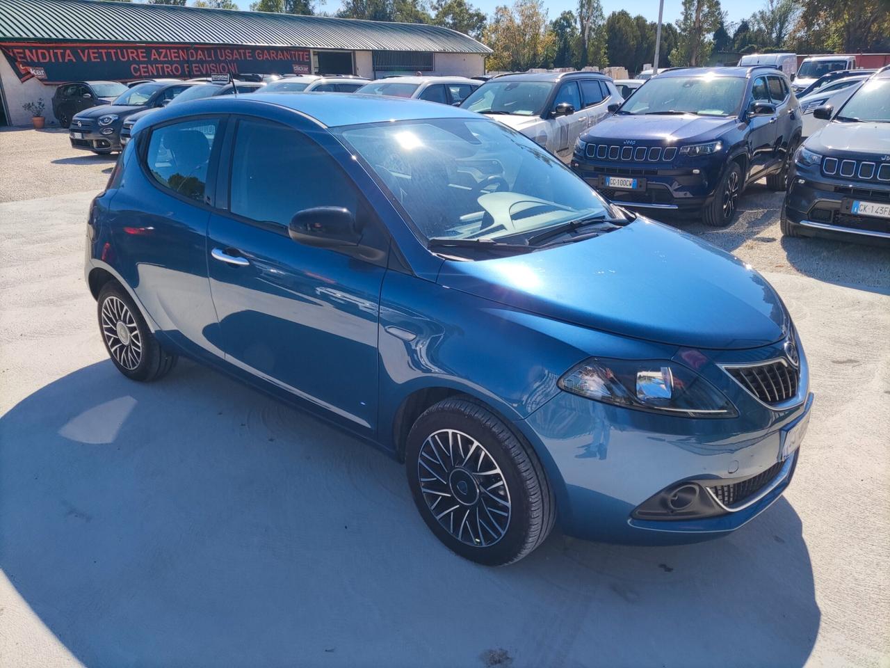 Lancia Ypsilon 1.0 FireFly 5 porte S&S Hybrid Gold