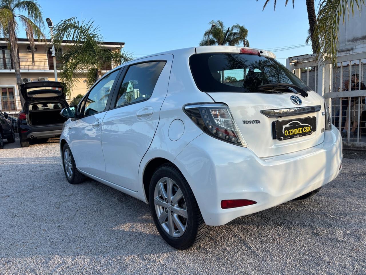 TOYOTA YARIS HYBRISD 1.5 75CV AUTOMATICA FULL OPT