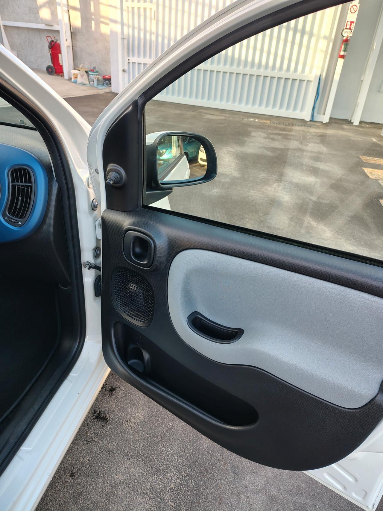 Fiat Panda 0.9 TwinAir Turbo Natural Power Lounge