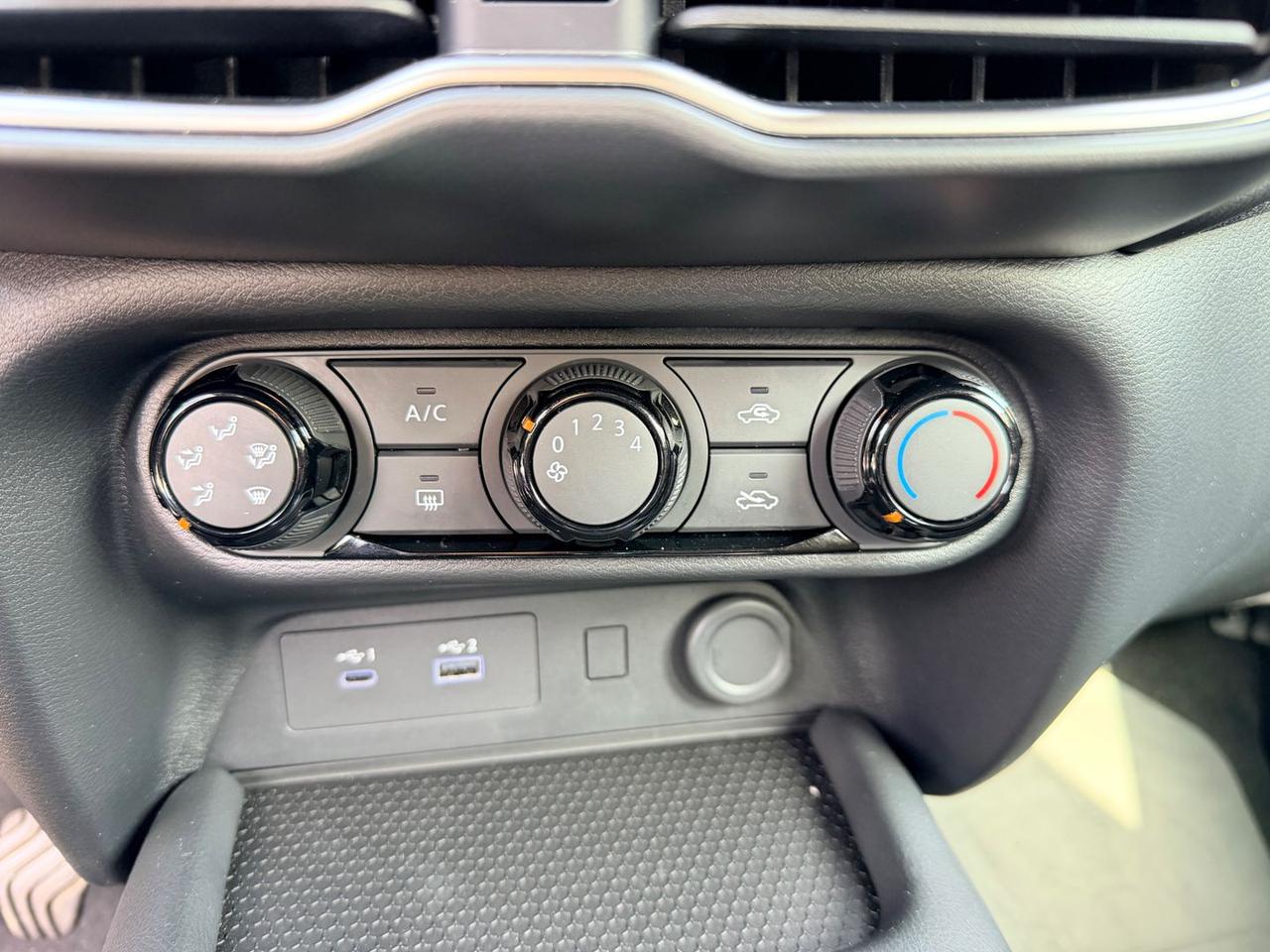 Nissan Juke Acenta 1.0 DIG-T 114 #9785