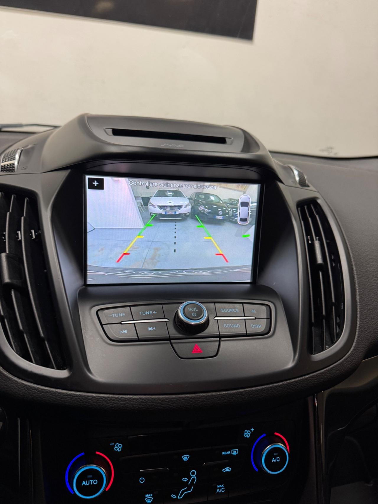 Ford Kuga 1.5 TDCI 120 CV S&S 2WD ST-Line