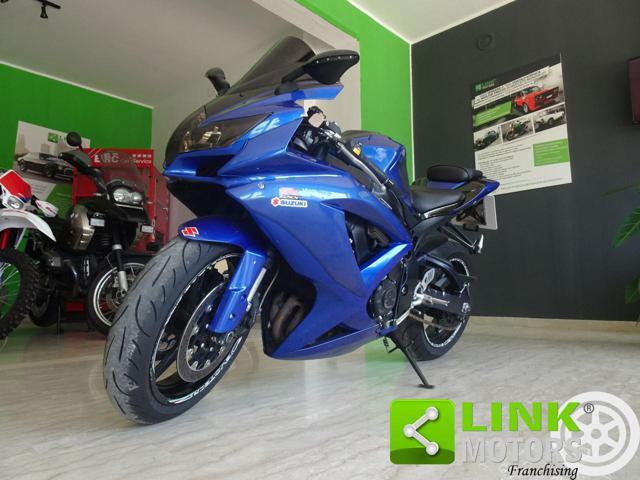 SUZUKI GSX R 750 replica