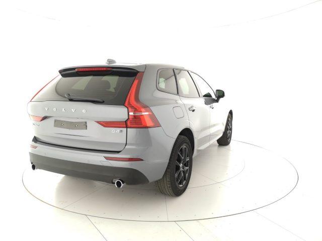 VOLVO XC60 B4 (d) AWD Geartronic Momentum