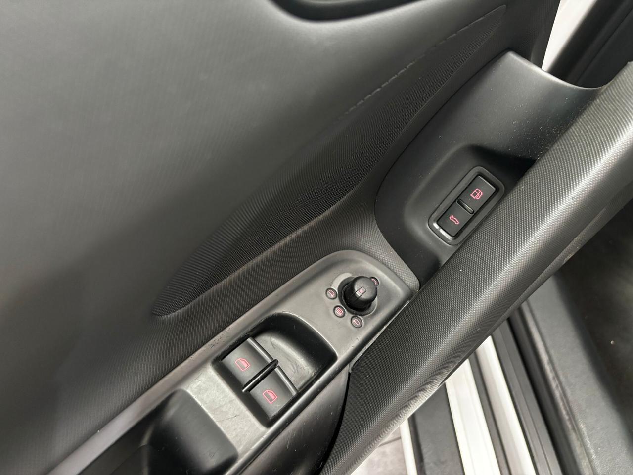 AUDI R8 V8 COUPE' 4.2 430CV R-TRONIC
