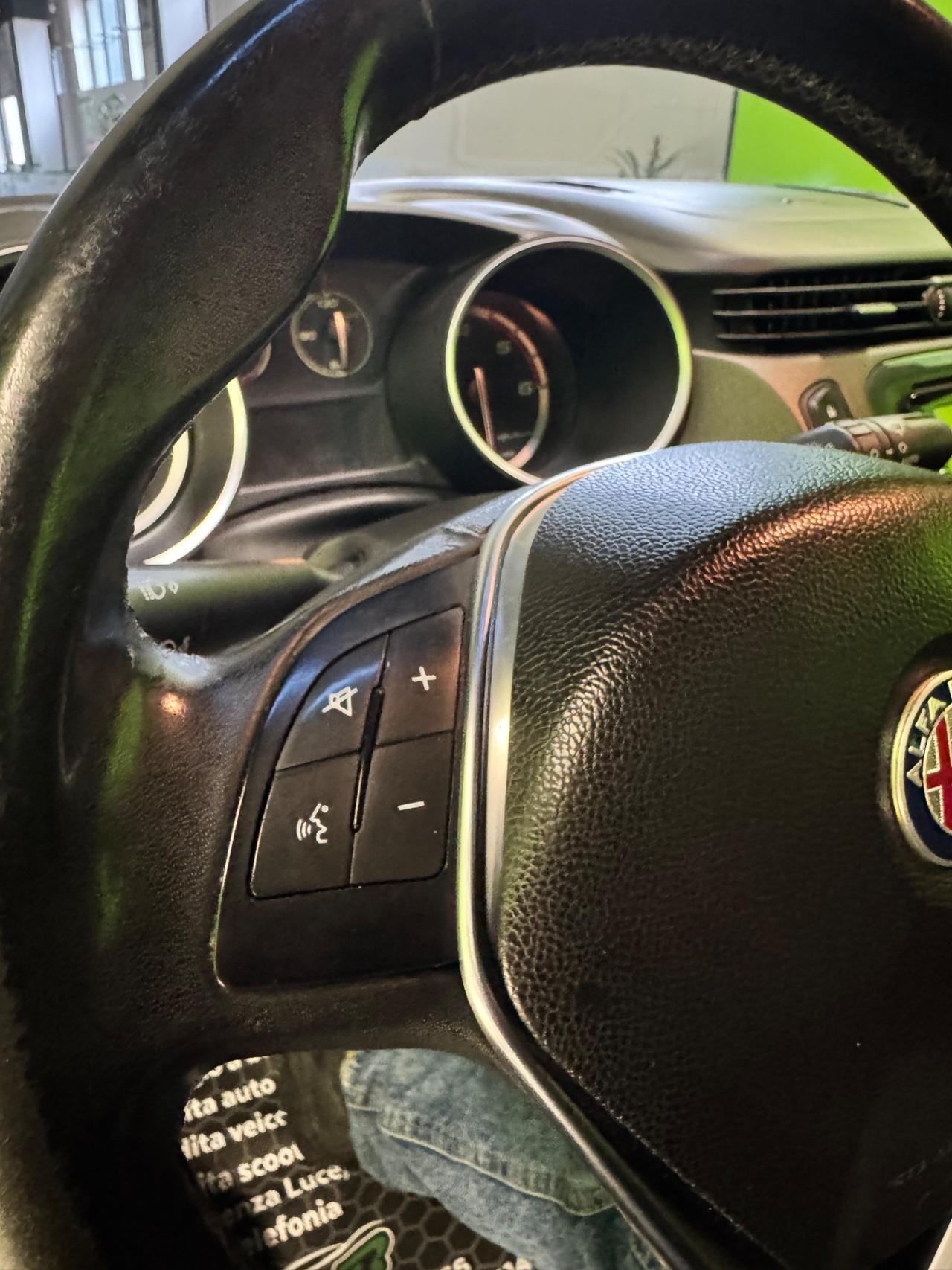 Alfa Romeo Giulietta 1.6 JTDm-2 105 CV Exclusive