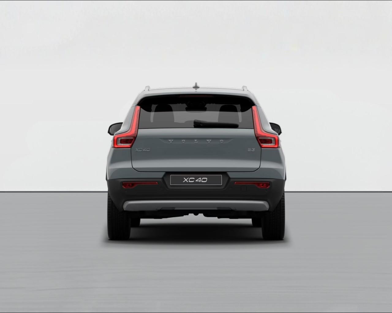 VOLVO XC40 CORE B3 AUTO PREZZO PROMO FINO A FINE MESE