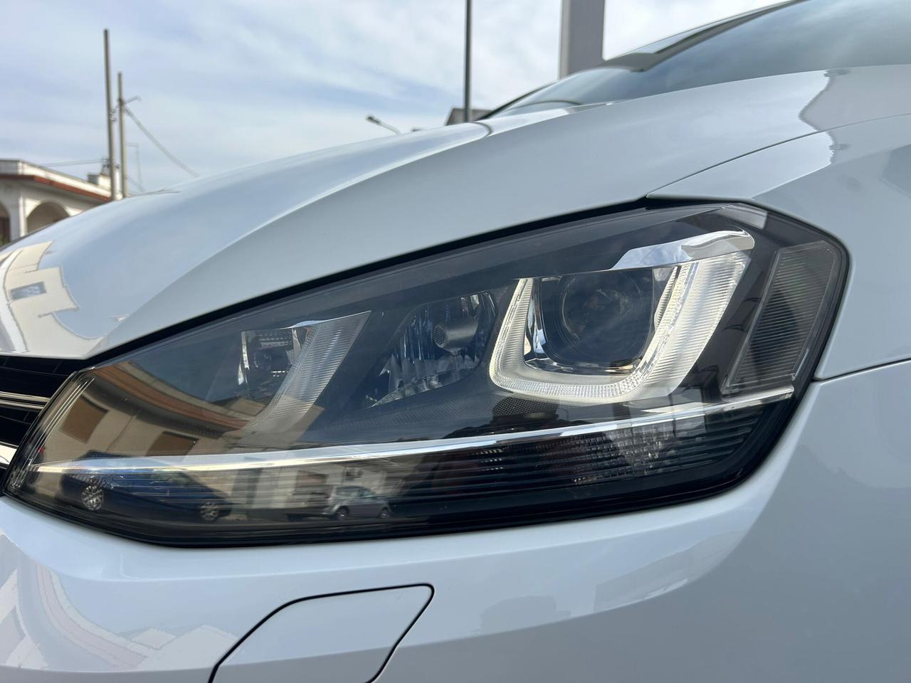 Volkswagen Golf 1.6 TDI 110Cv R-LINE DSG/LED-2017