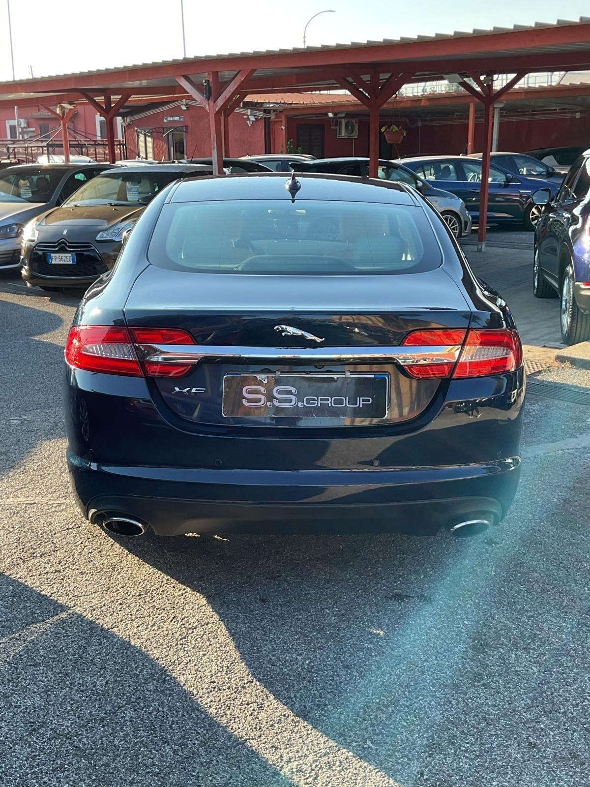 XF 3.0 D V6 Premium Luxury-unipro-rate-garanzia-