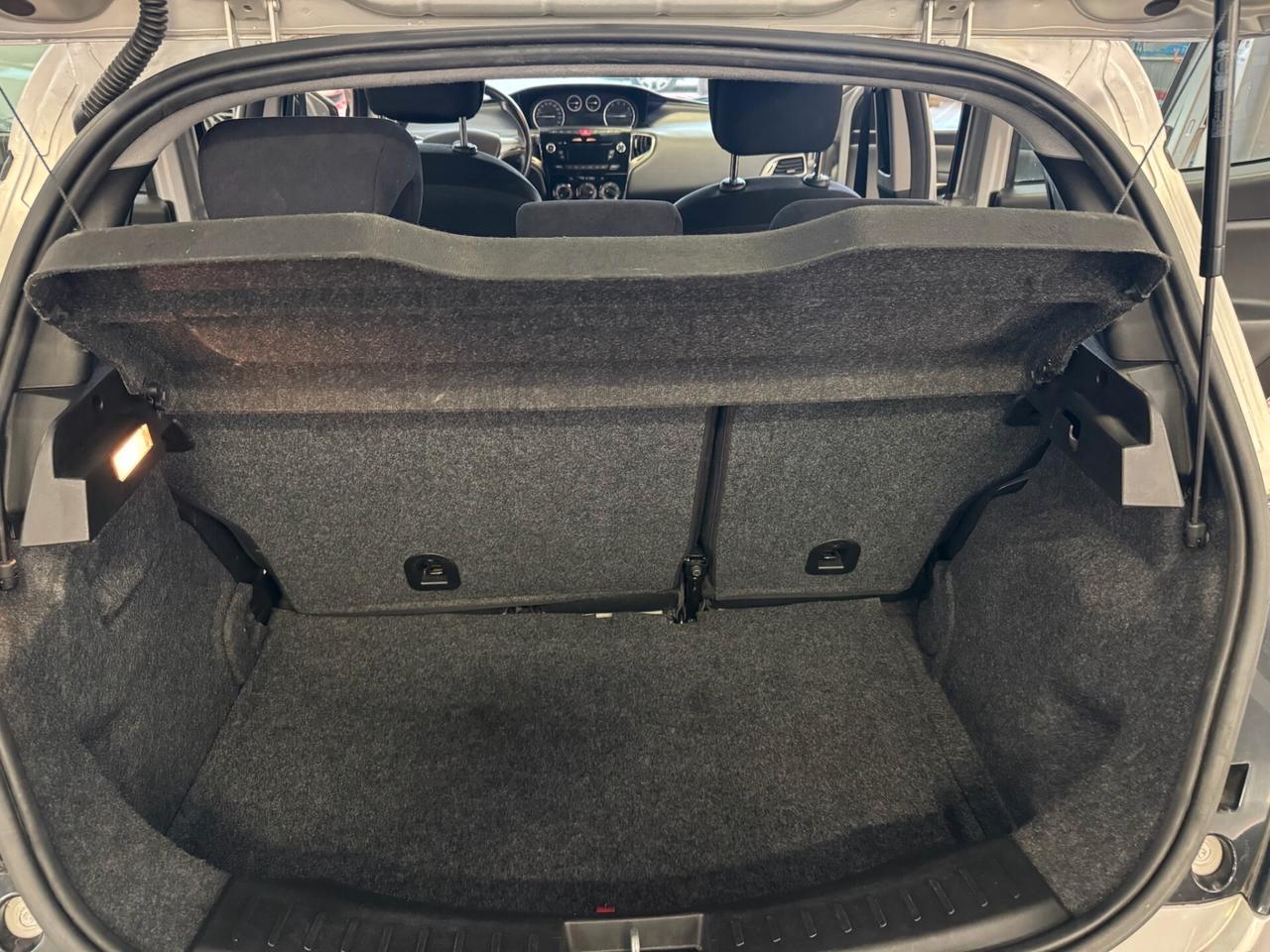 Lancia Ypsilon 1.2 69 CV 5 porte Platinum - UNICO PROPRIETARIO