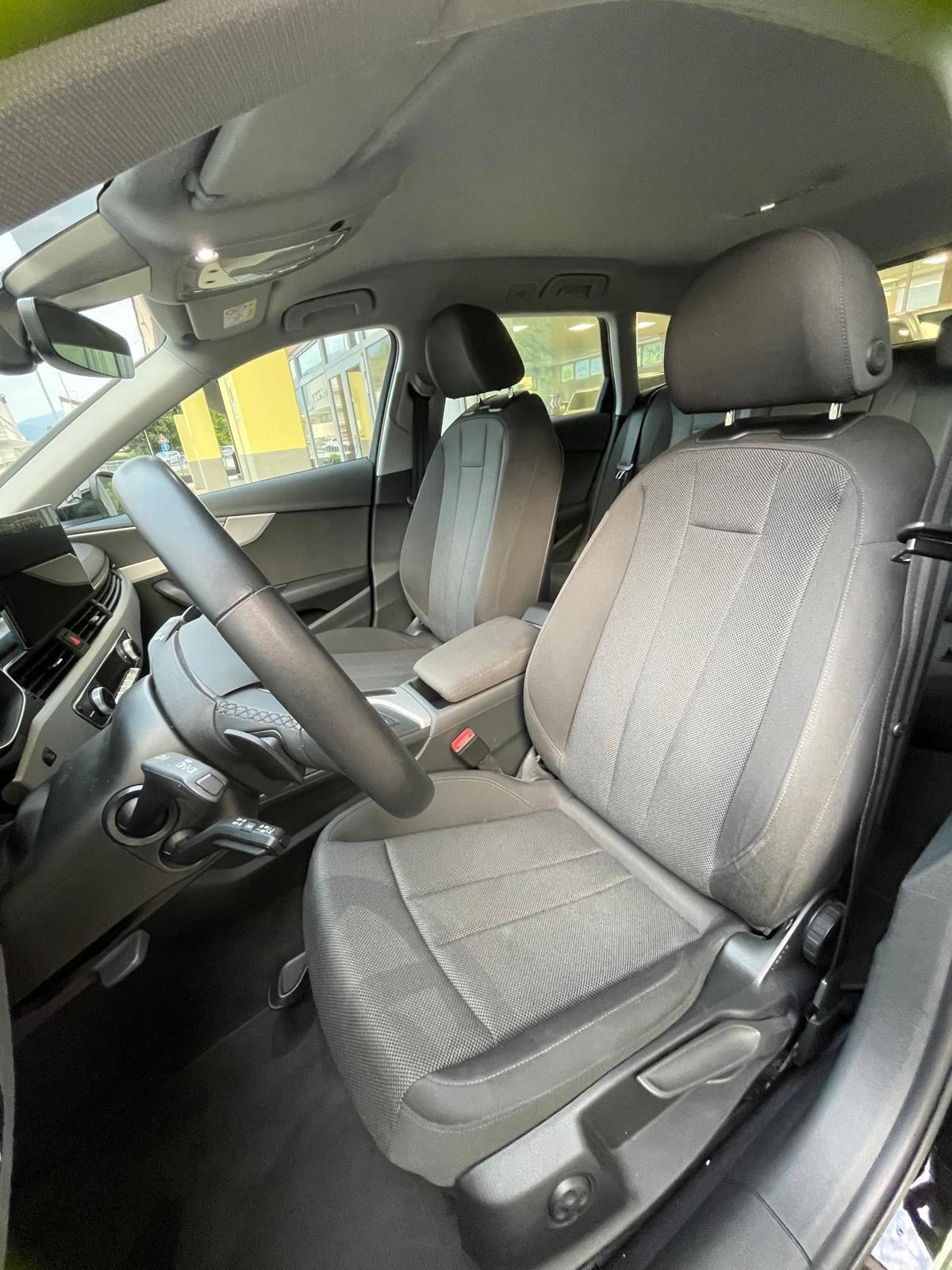 Audi A4 30 TDI/136 CV S tronic Business Advanced