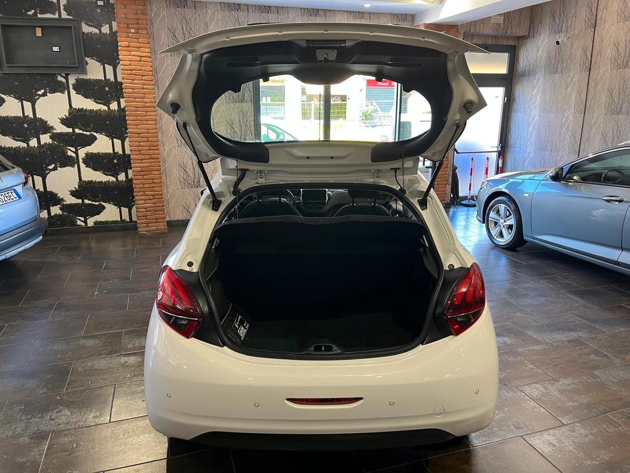 Peugeot 208 PureTech 82 5 porte Access