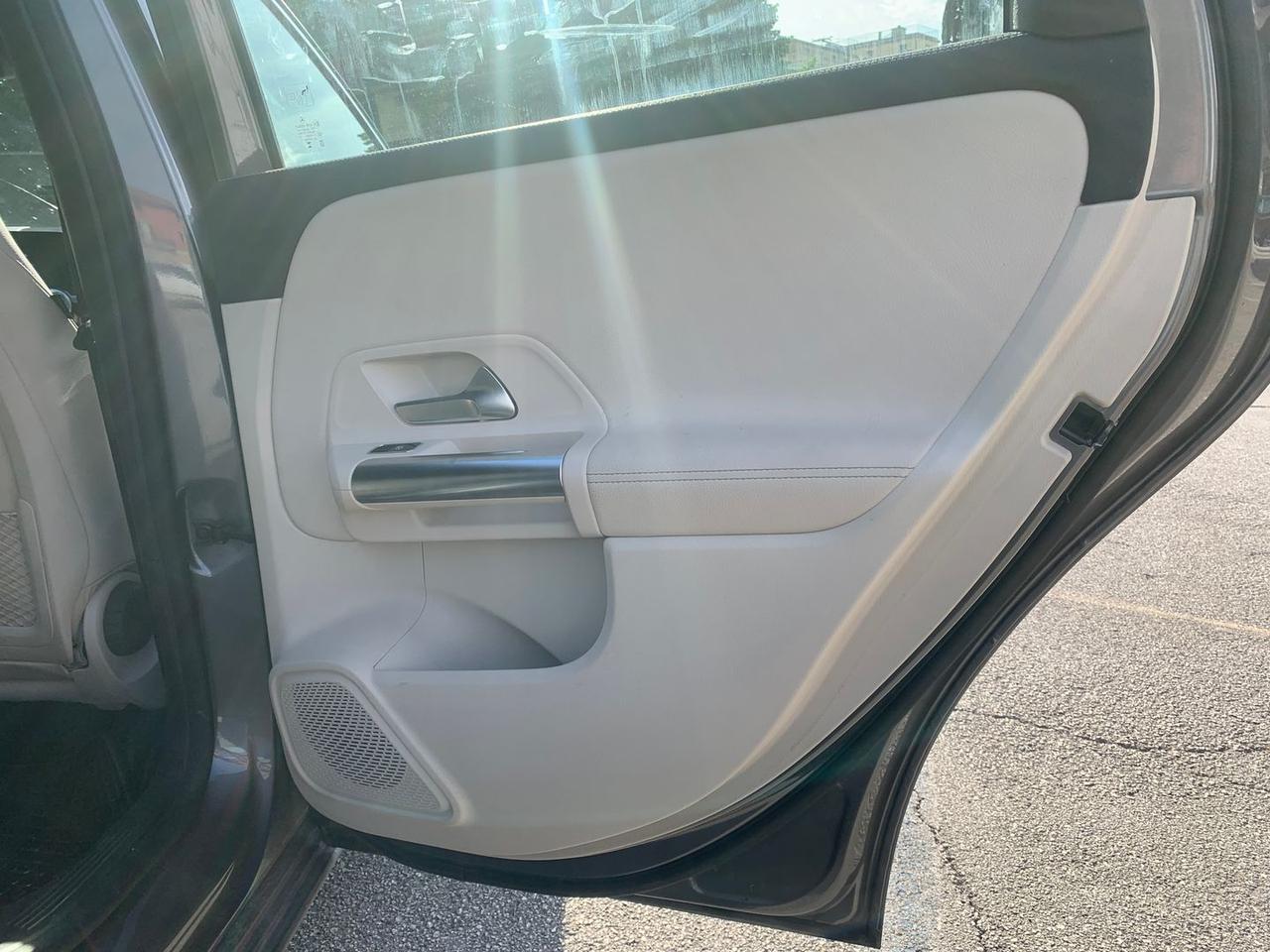 Mercedes-Benz B 200 B-Class B 200 D Executive
