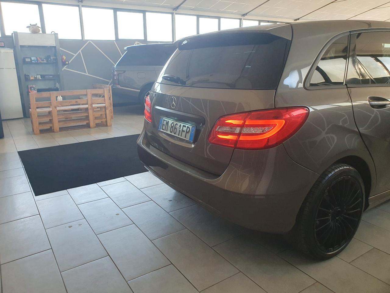 Mercedes-benz B 180 BlueEFFICIENCY Premium