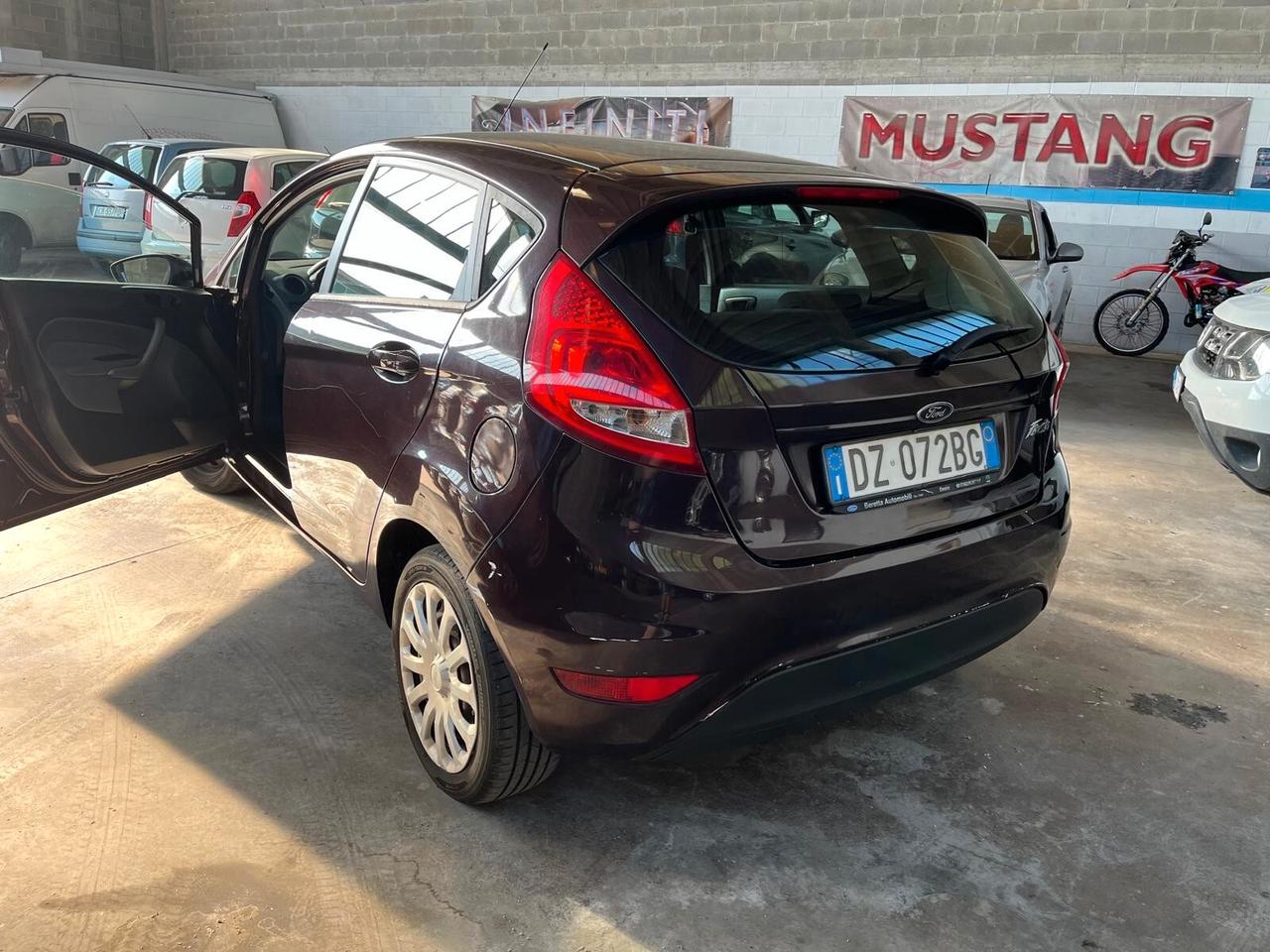 Ford fiesta 1.4benzina GpL