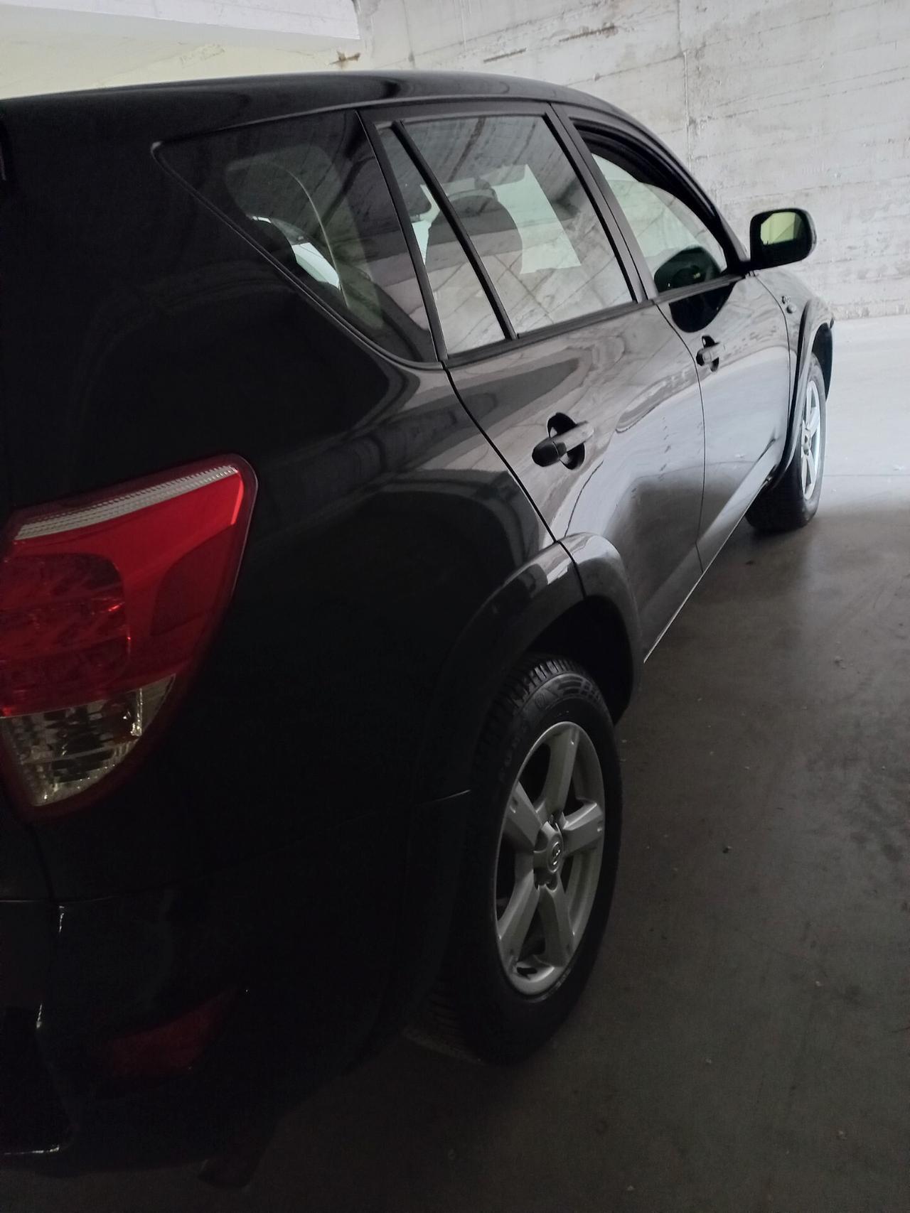 Toyota RAV 4 RAV4 2.2 D-4D 177 CV Luxury