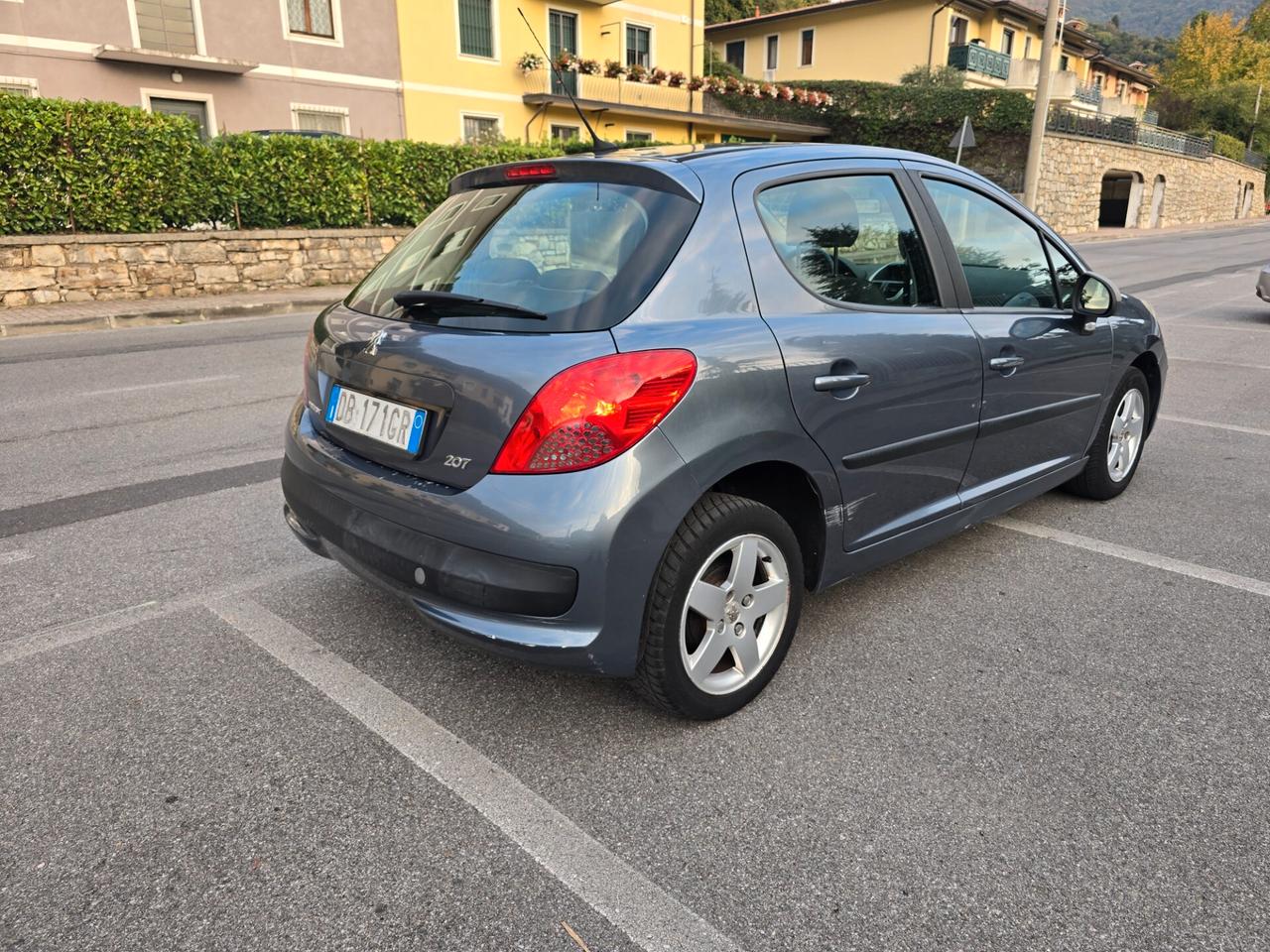 PEUGEOT 207 1.4 "OK PER NEOPATENTATI"