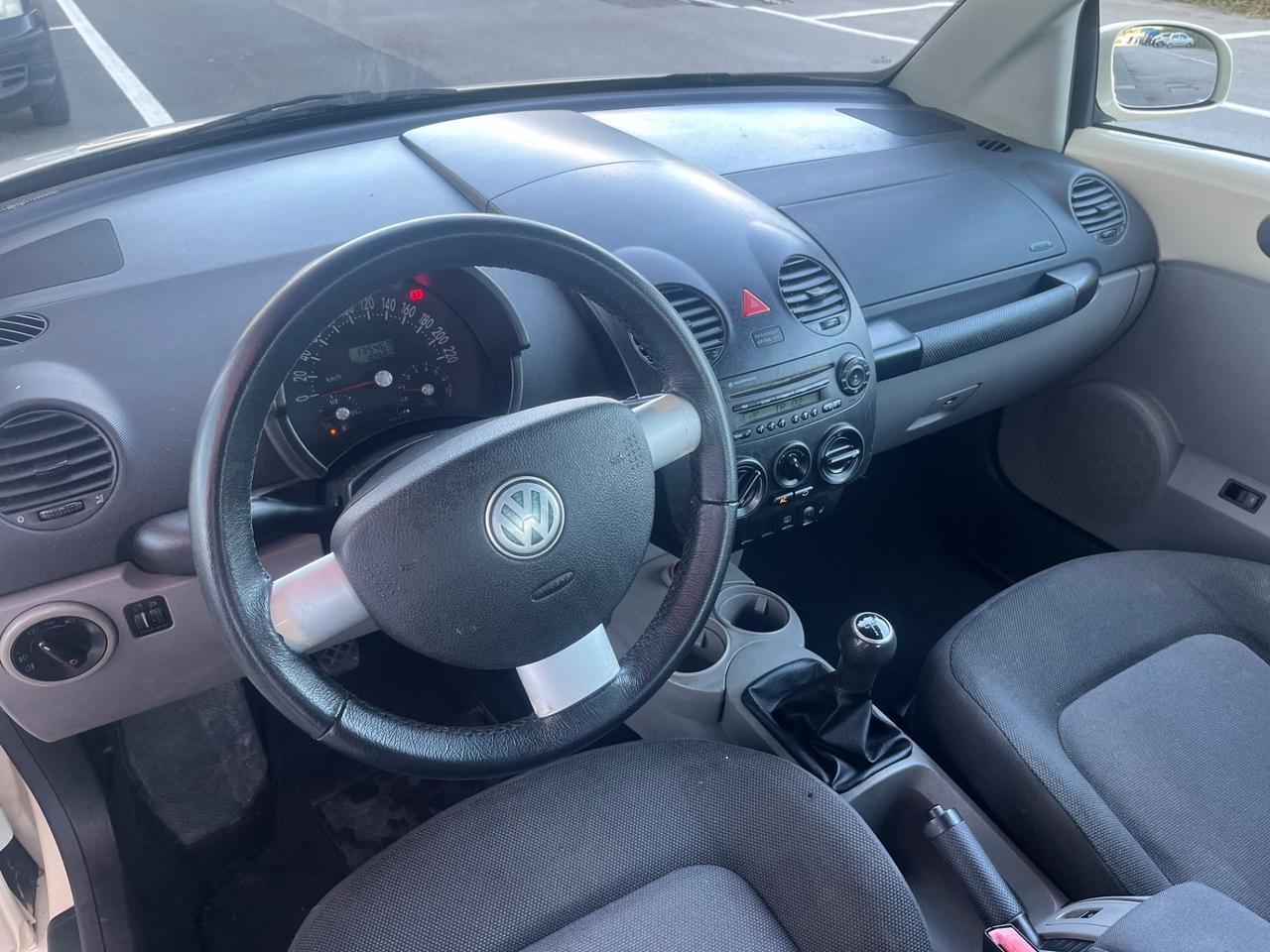 Volkswagen New Beetle 1.6 Cabrio 135.000 KM