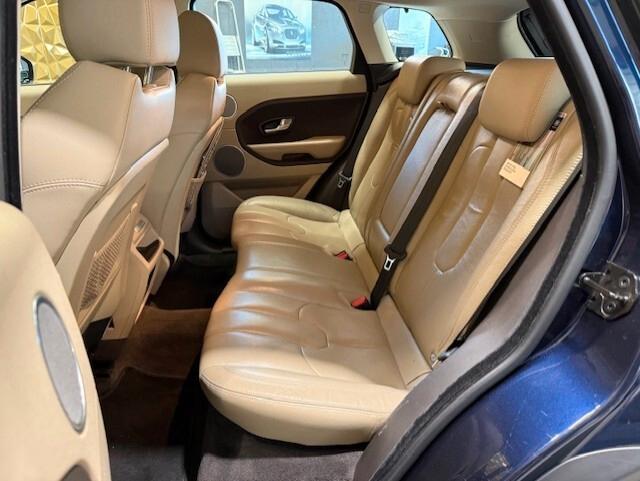 Land Rover Range Evoque 2.2 TD4 5p. Pure