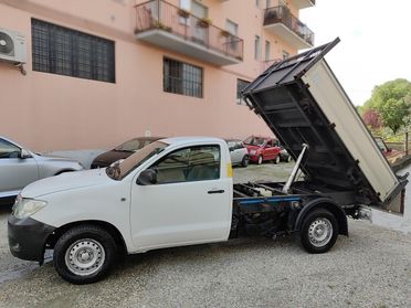 Toyota Hilux 2.5 D-4D 2WD 2p. Ribaltabile