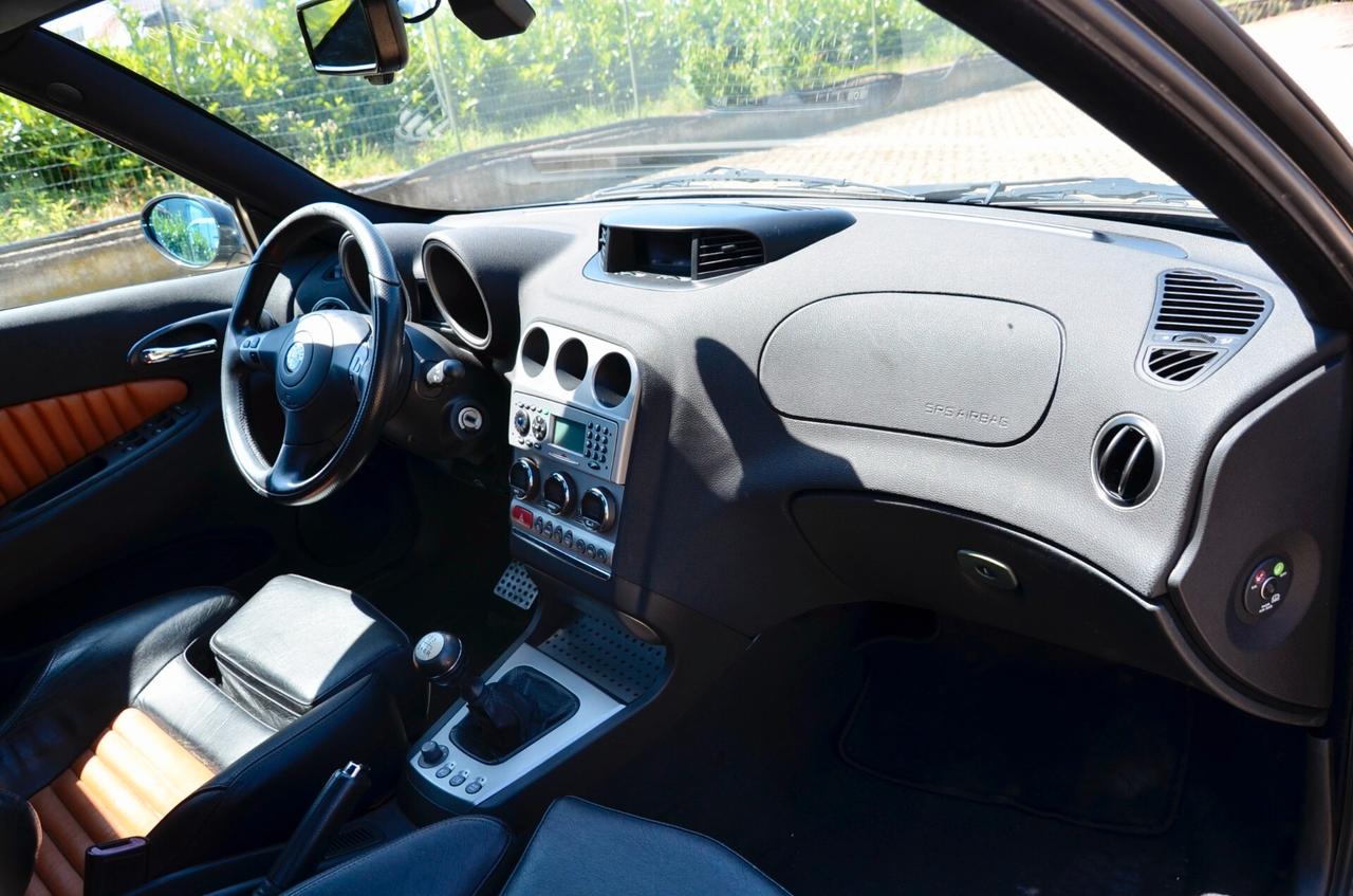 ALFA ROMEO 156 3.2 GTA V6 250cv MANUALE, OTTIME CONDIZIONI, SERVICE BOOK, HI-FI BOSE, PERMUTE