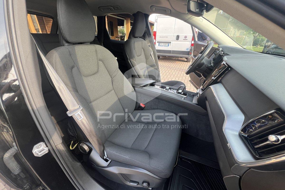 VOLVO XC60 B4 (d) Geartronic Momentum