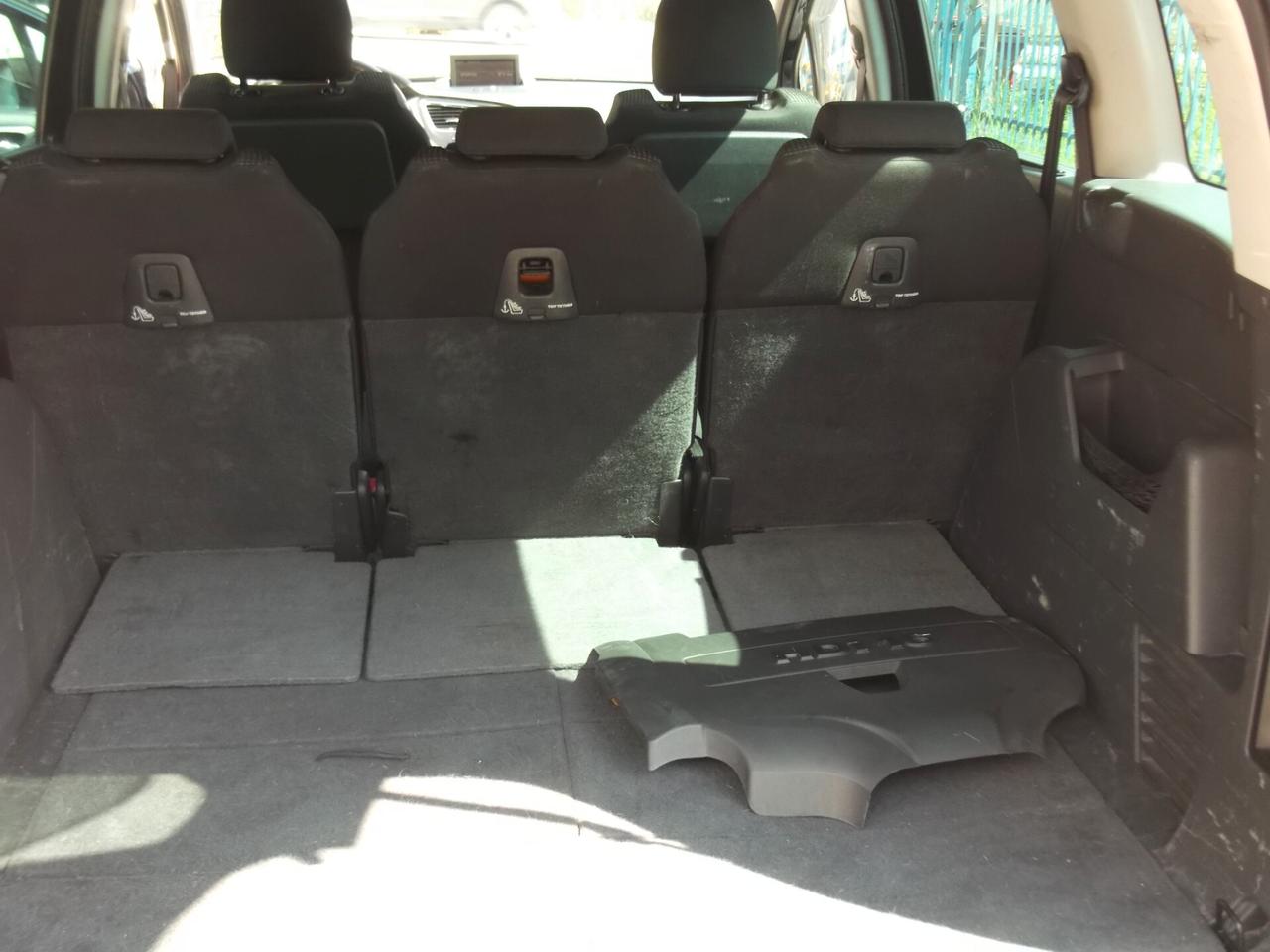 Peugeot 5008 2.0 HDi 150CV Féline - 20