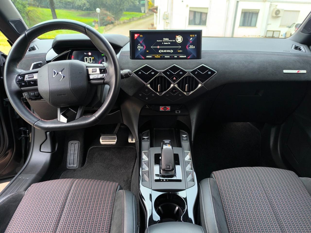 Ds DS3 3 Crossback PureTech 155 aut. Performance Line