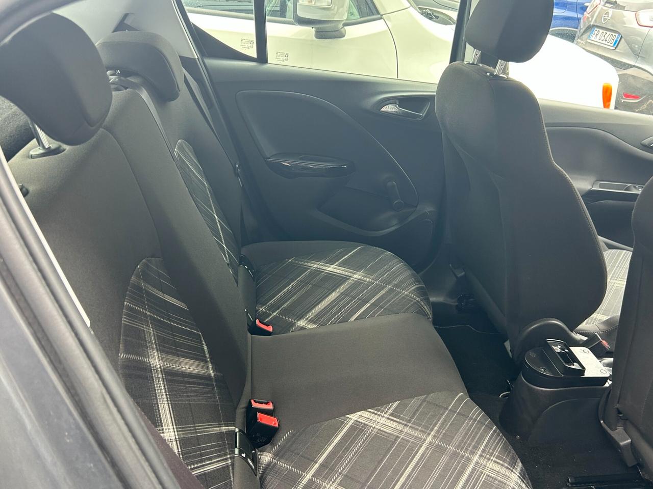 Opel Corsa 1.2 5 porte