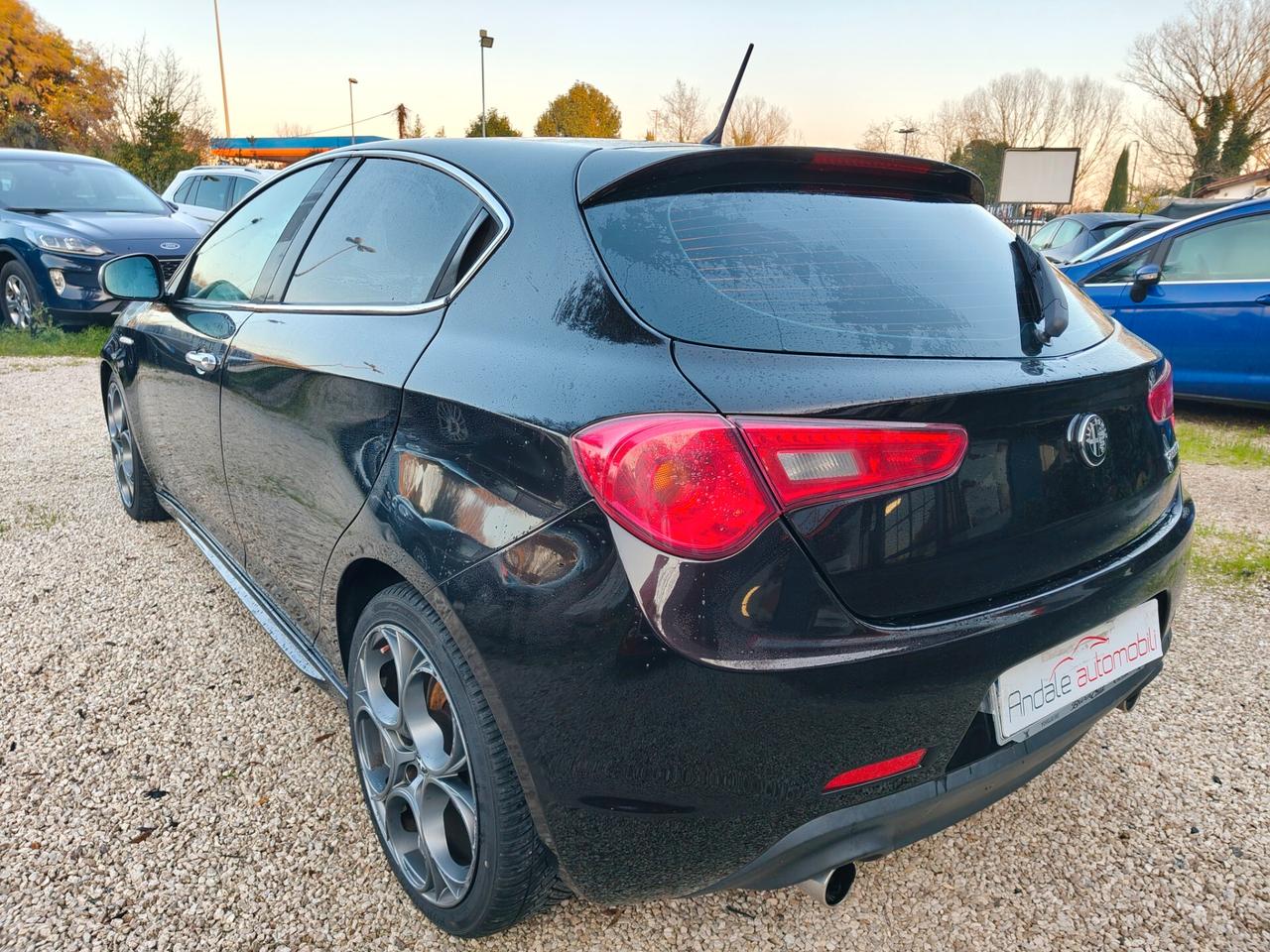 Alfa Romeo Giulietta 2.0 JTDm-2 140 CV CERCHI 18 RETROCAMERA