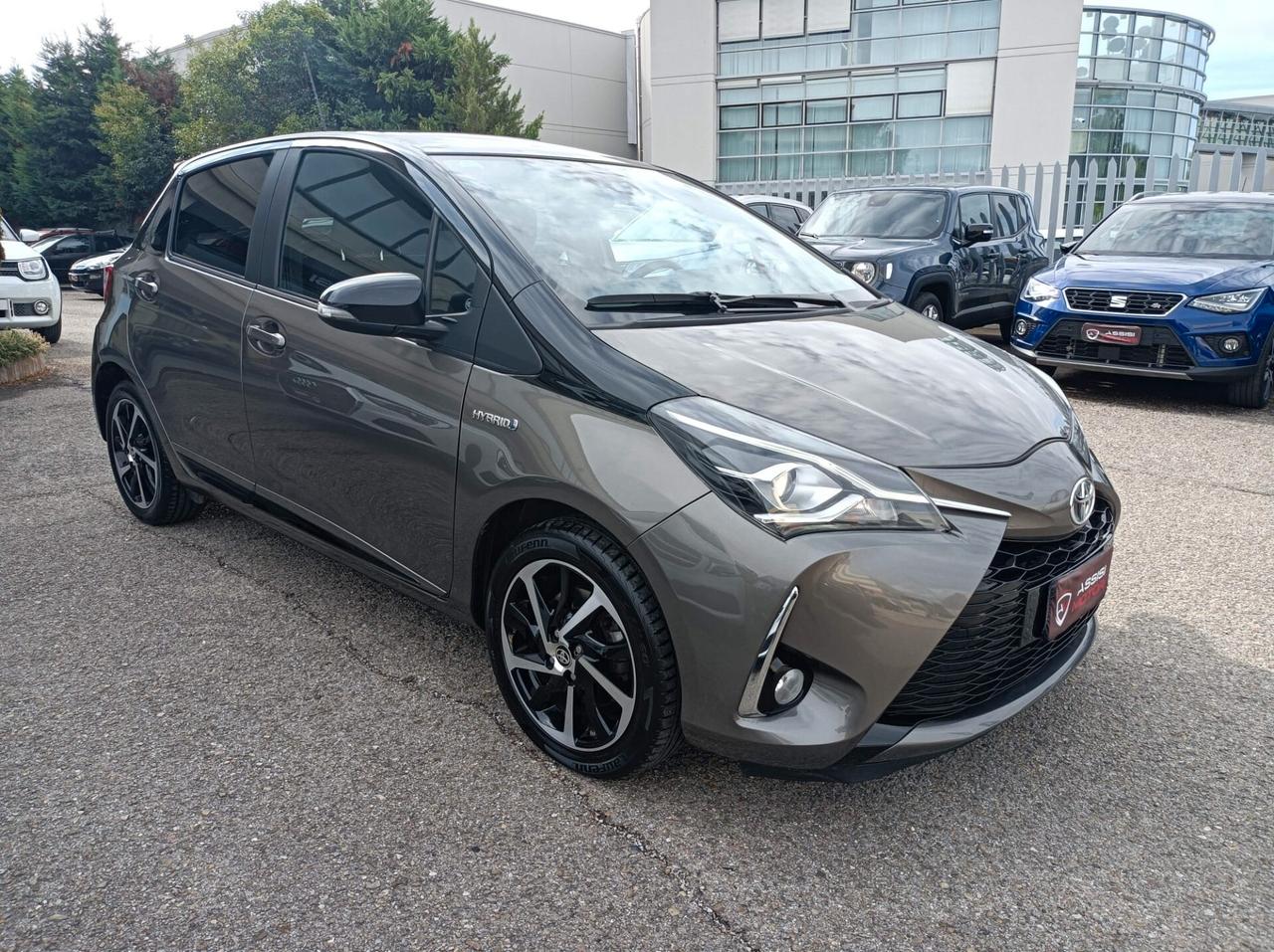 Toyota Yaris 1.5 Hybrid 5 porte Lounge Blue