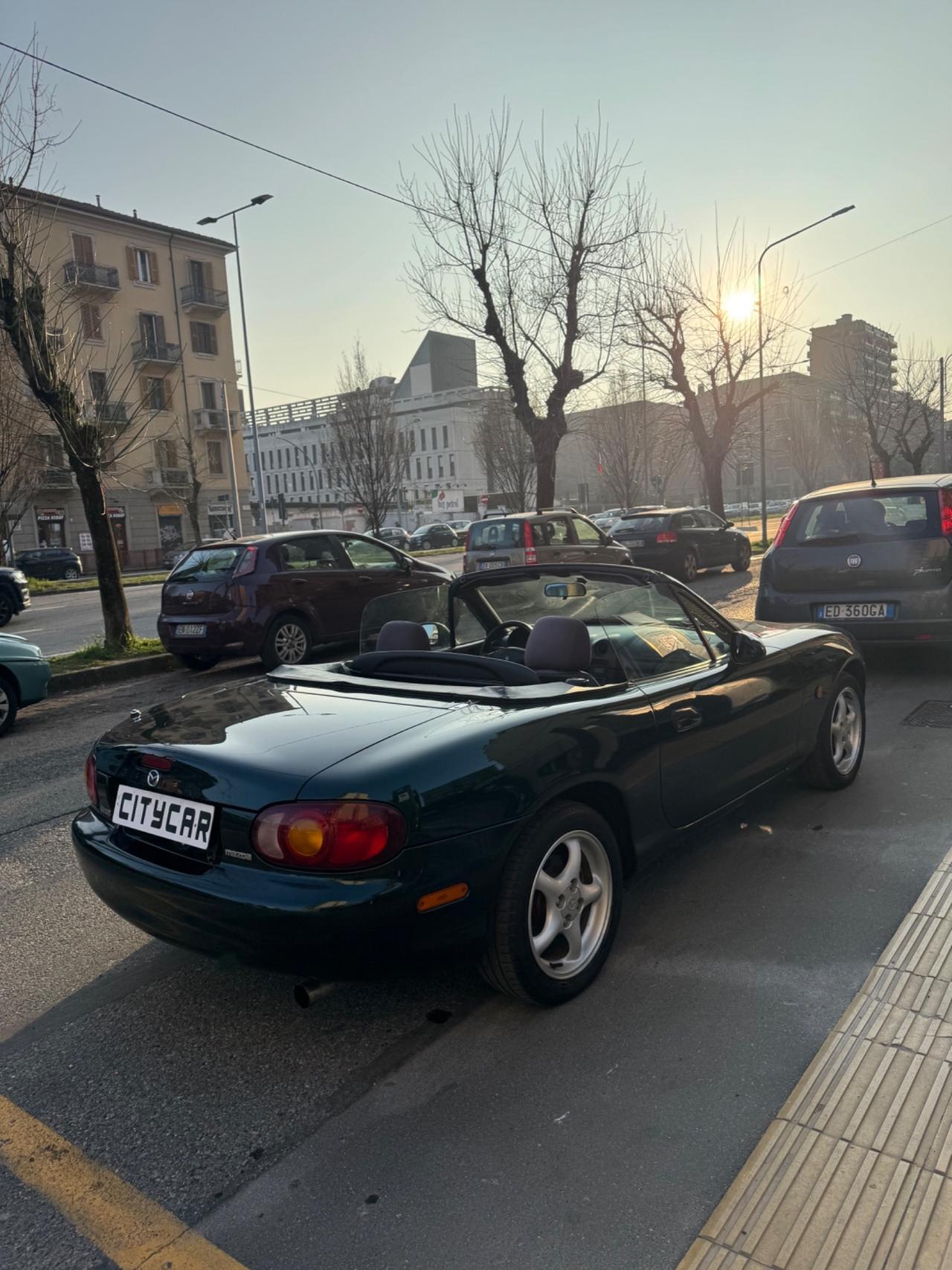 Mazda MX-5 1.6i 16V 110 cv Nardi Spider