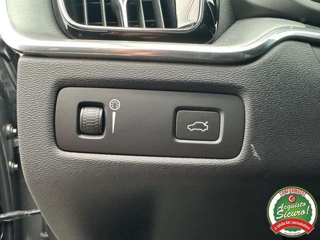 VOLVO XC60 B4 (d) AWD Geartronic Momentum