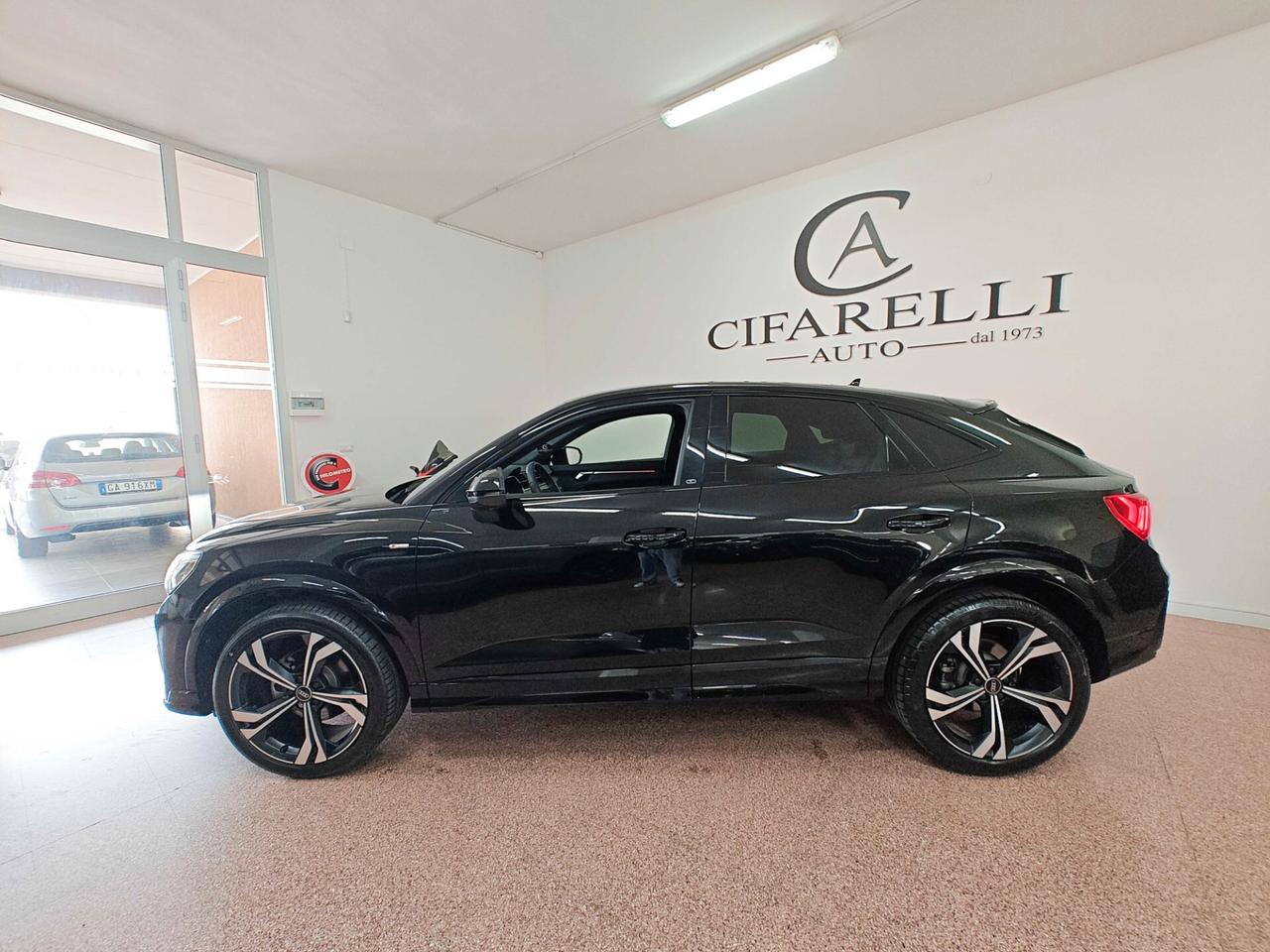 Audi Q3 SPB 35 TDI S tronic Identity Black S-Line