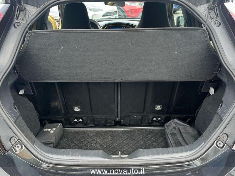 Toyota Aygo X 1.0B (72 CV) Lounge S-CVT