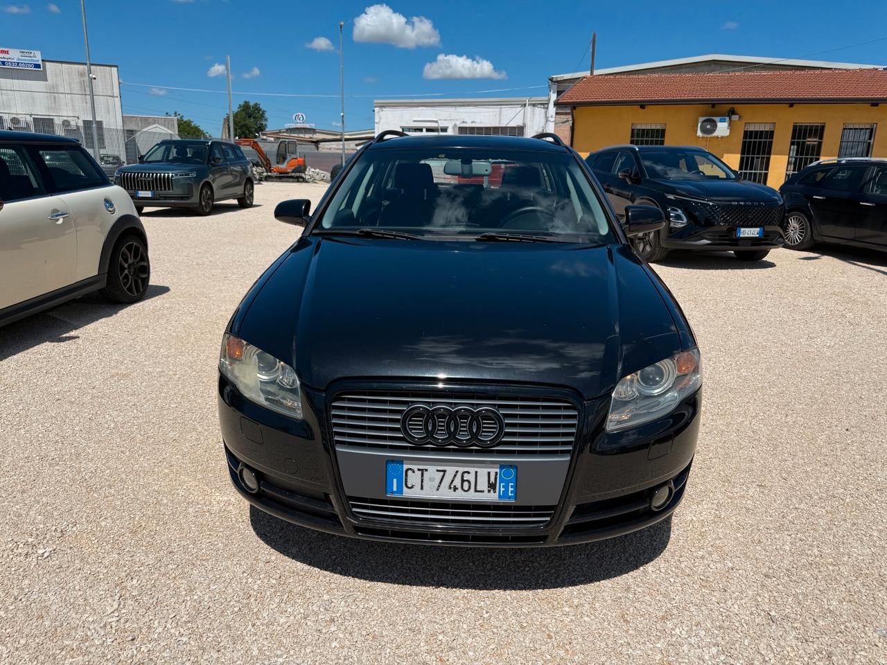 Audi A4 2.0 16V TDI Avant TOTAL BLACK