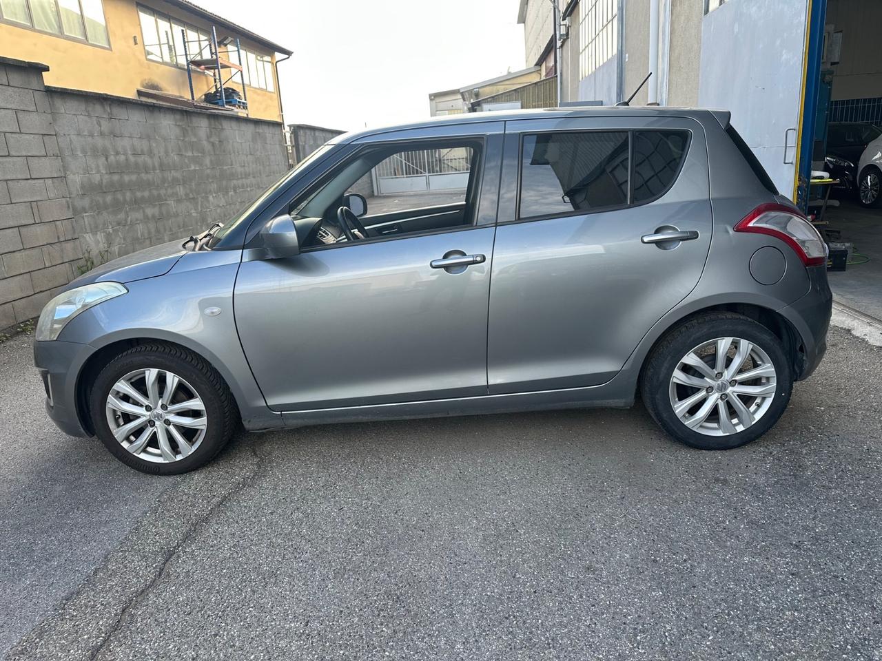 SUZUKI SWIFT BENZINA CAMBIO AUTOMATICO, NEOPATENTATI