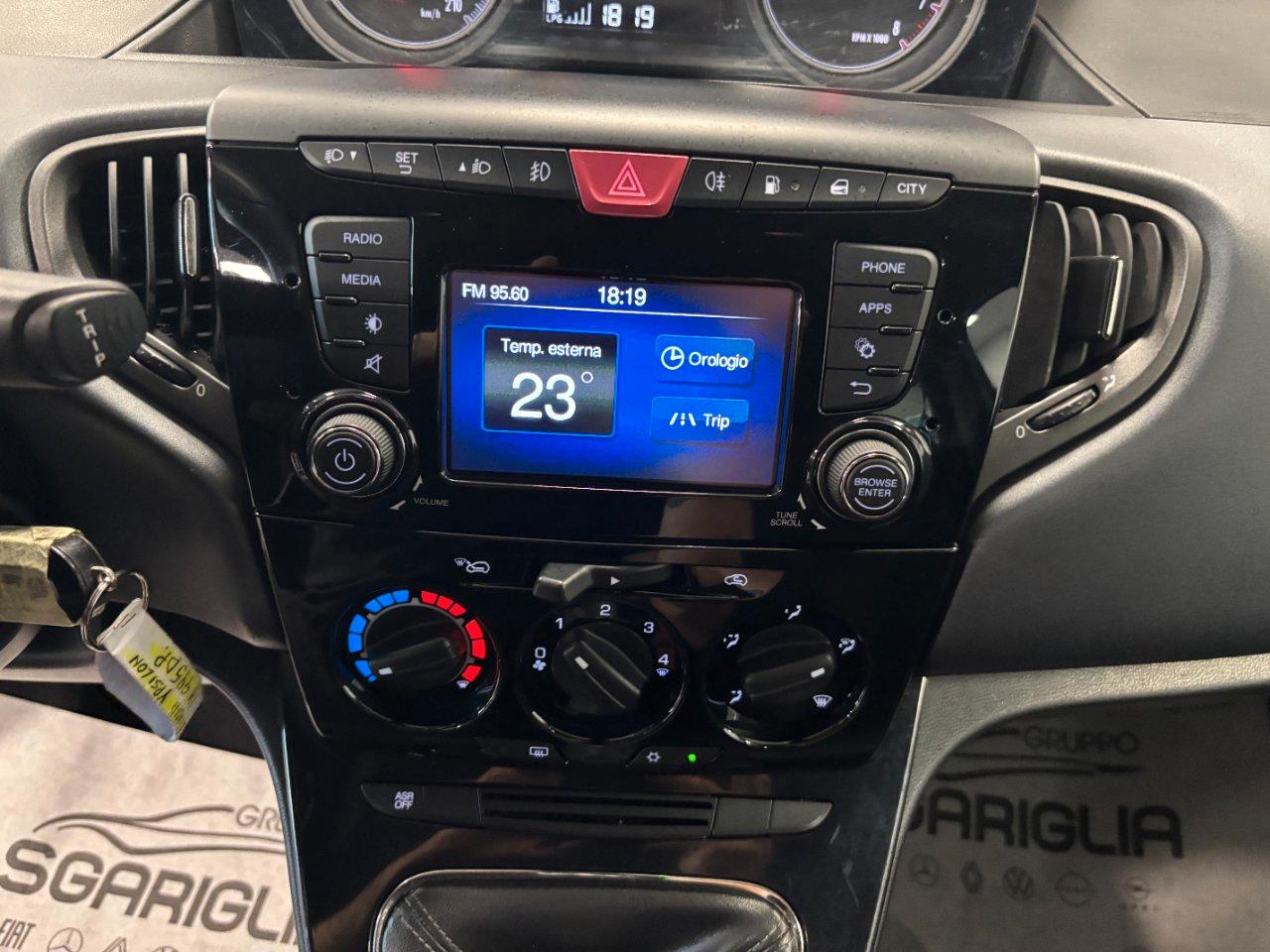 Lancia Ypsilon 1.2 GPL Gold Ecochic