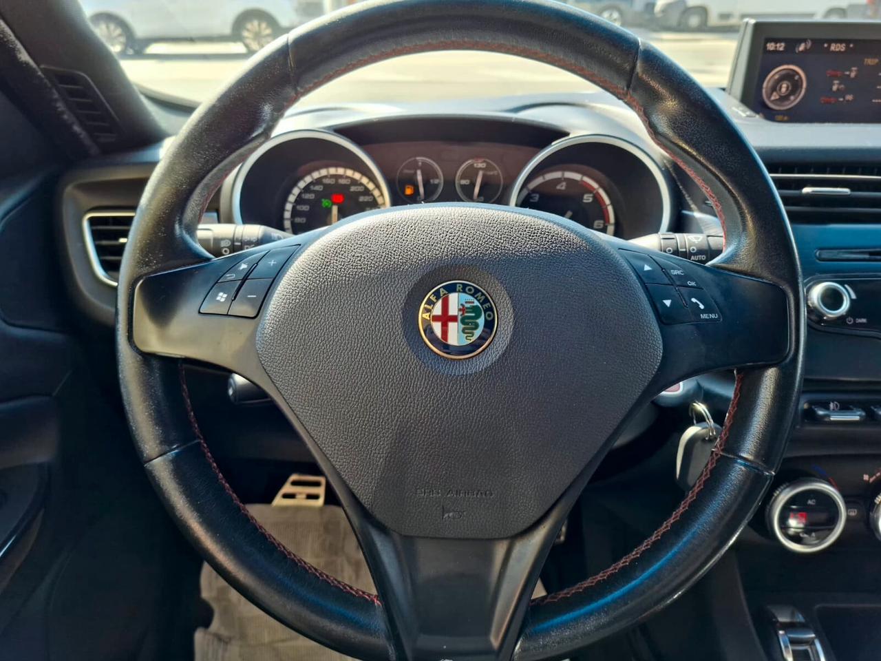 Alfa Romeo Giulietta 2.0 JTDm-2 140cv Distinctive 2013