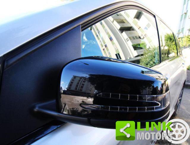 MERCEDES-BENZ B 180 d Premium