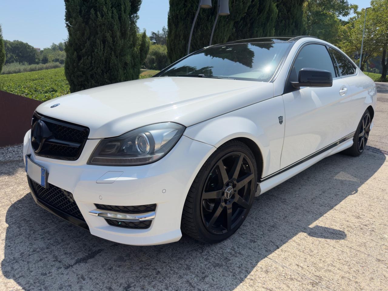 Mercedes-benz C 220 CDI Coupé Avantgarde AMG