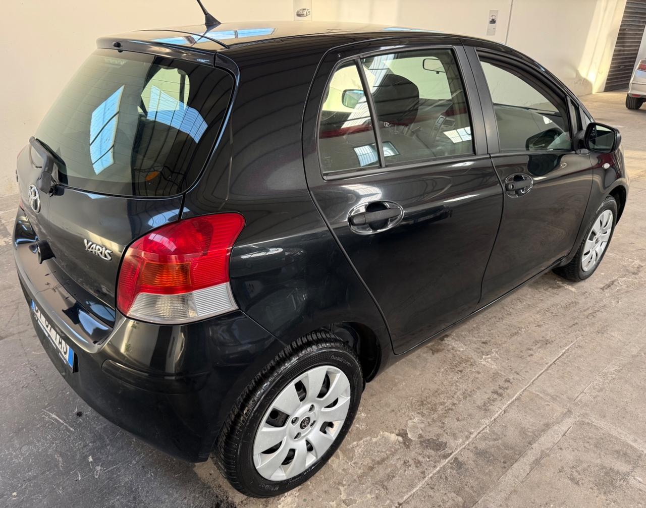 Toyota Yaris 1.0 Benzina 69Cv 5 porte - 2009