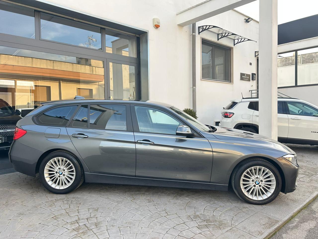 Bmw 318d 2.0 143Cv TOURING XDRIVE NAVI-2015