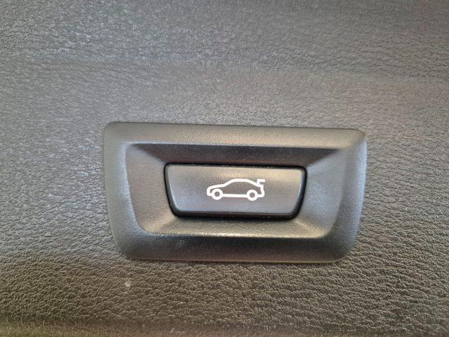 BMW X1 sDrive18d Advantage - Cruise/Lim - Bluetooth