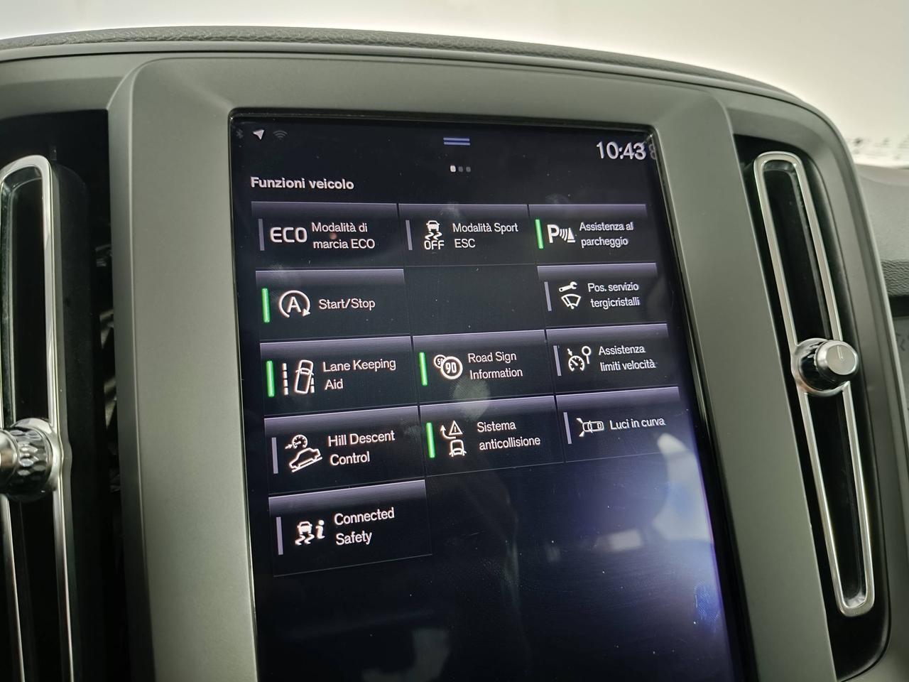 VOLVO XC40 - XC40 2.0 d3